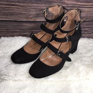 Indigo road black straps heels buckle strappy 7M